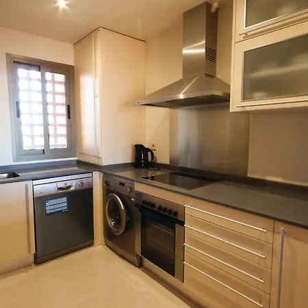 Apartment With Sea View Ii